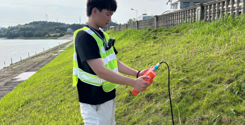 PQ-227 系列堤防渗漏检测仪.png